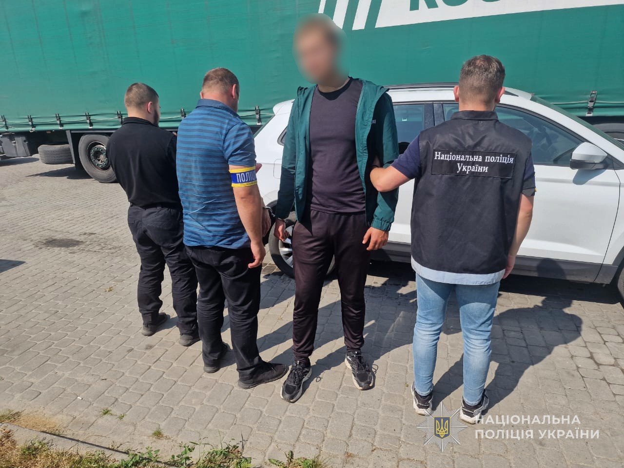 Волинські правоохоронці затримали зловмисника, який збував порох кілограмами 