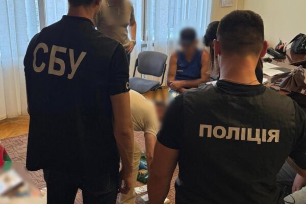На Волині викрили посадовців, які незаконно привласнювали премії працівників На Волині викрили посадовців, які незаконно привласнювали премії працівників
