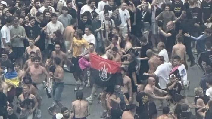 Польща вибворила 15 українців заворушення концерт стадіон червоно-чорний прапор