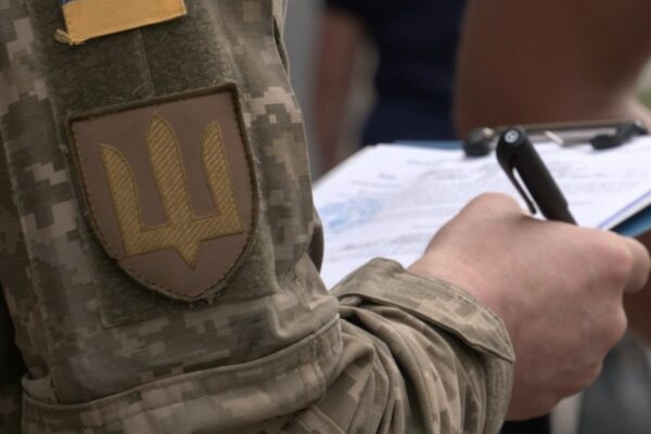 У Луцьку пошкодили авто ТЦК під час перевірки документів 