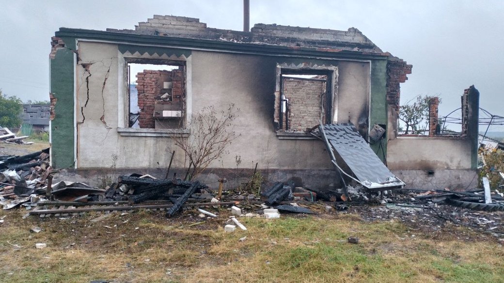 На Волині з літака впав боєприпас на житловий будинок 
