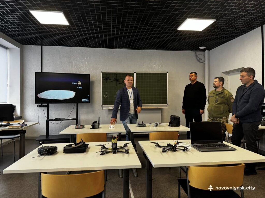 військовий осередок 
