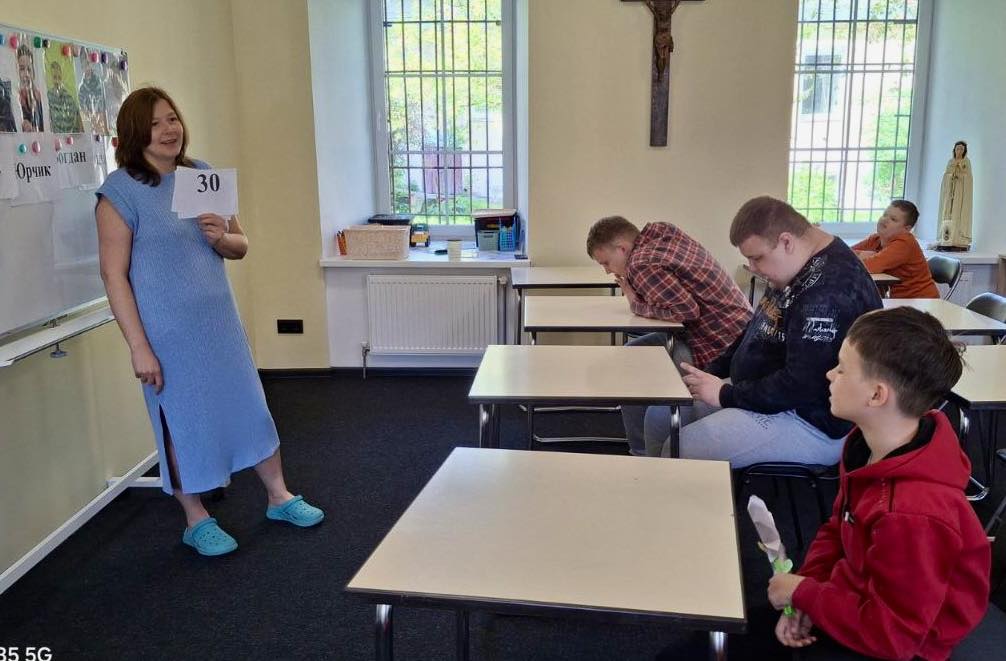 У Луцьку безкоштовно приймає логопед 