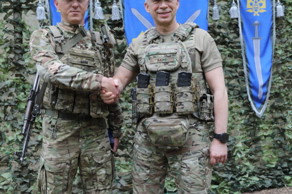 Сирський почесні відзнаки 155 ОМБр Ваха і Малюк