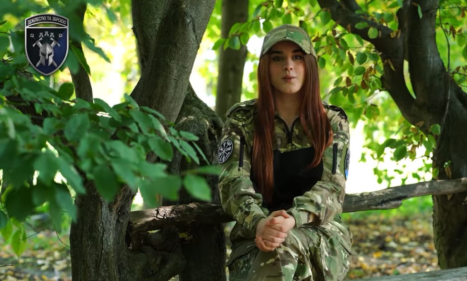 20-річна доброволець “Molly” 42 ОМБр