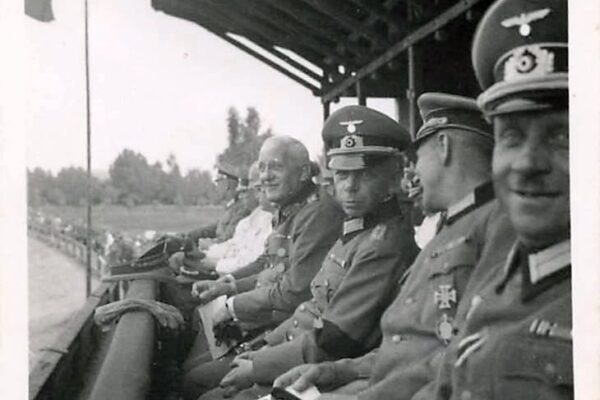 Німецький генерал стадіон Луцьк футбол 1941 рік