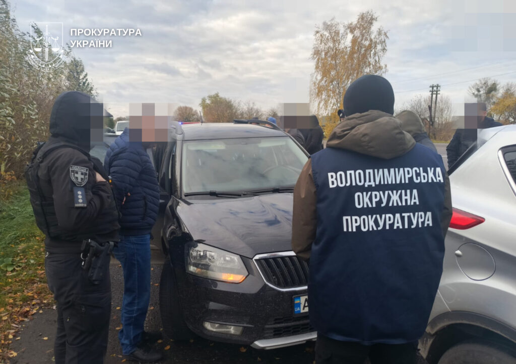 7000 доларів за перепустку в білорусь