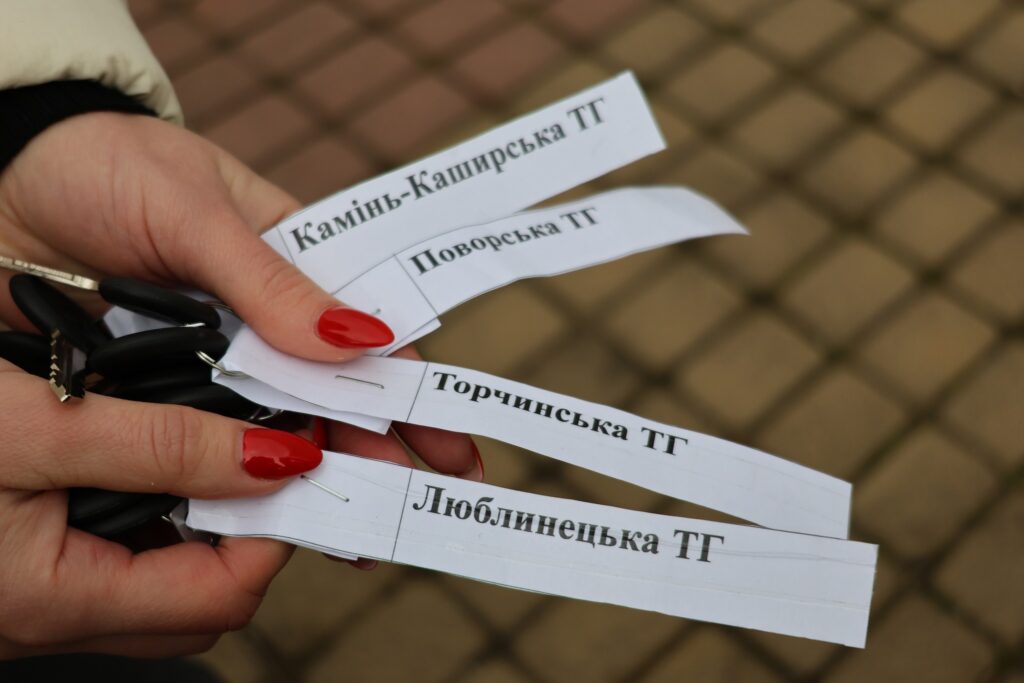 Ще чотири громади на Волині отримали нові шкільні автобуси