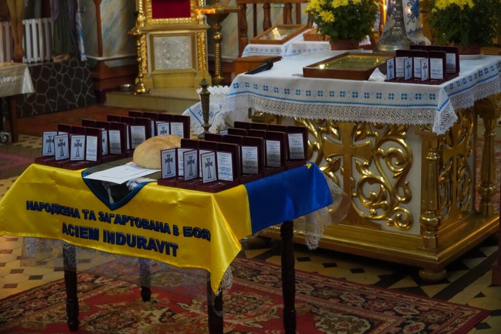 У Володимирі понад 30 родинам загиблих військовослужбовців вручили їхні нагороди 