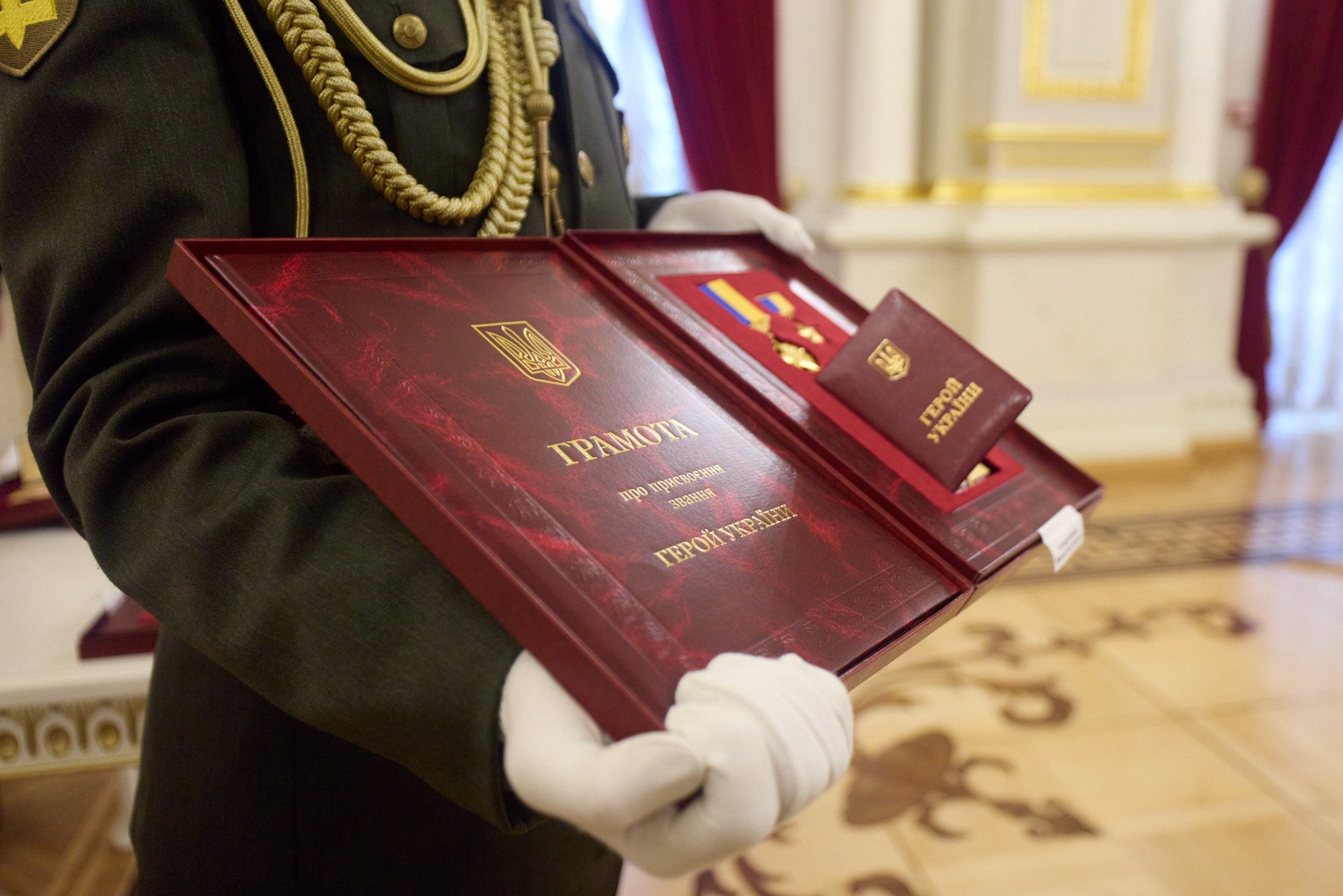 Павло Романюк Буцинь Герой України 100 ОМБр Зеленський