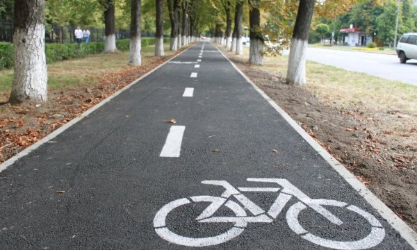 курс із водіння велосипедами, велодоріжка