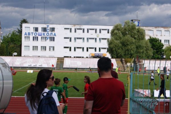 стадіон авангард у луцьку