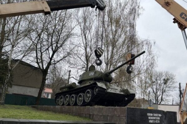 Т-34 демонтаж Володимир Рівне Луцьк