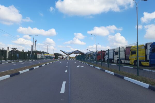 Біля “Ягодина” збудують паркувальну зону на 600 вантажівок 