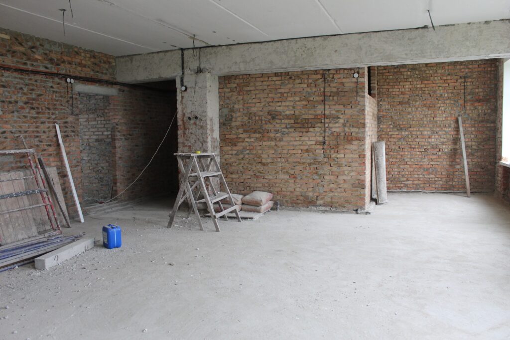 У Рожищенському ліцеї триває капітальний ремонт харчоблоку 