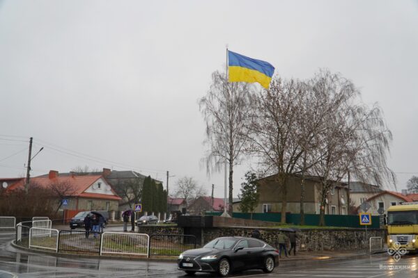 На місці радянського танка - найбільший Прапор України в громаді 