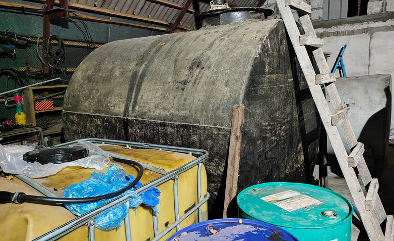 Податкова Волинь підпільна АЗС кримінал