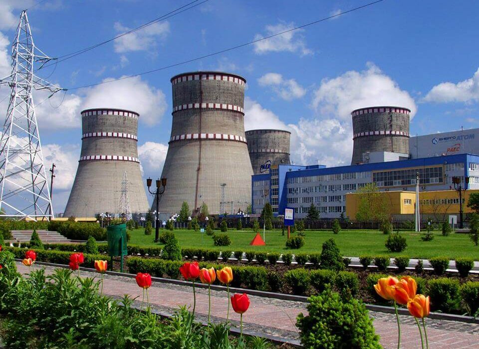 росіяни обстрілюють підстанції Рівненська Хмельництка АЕС СИбіга