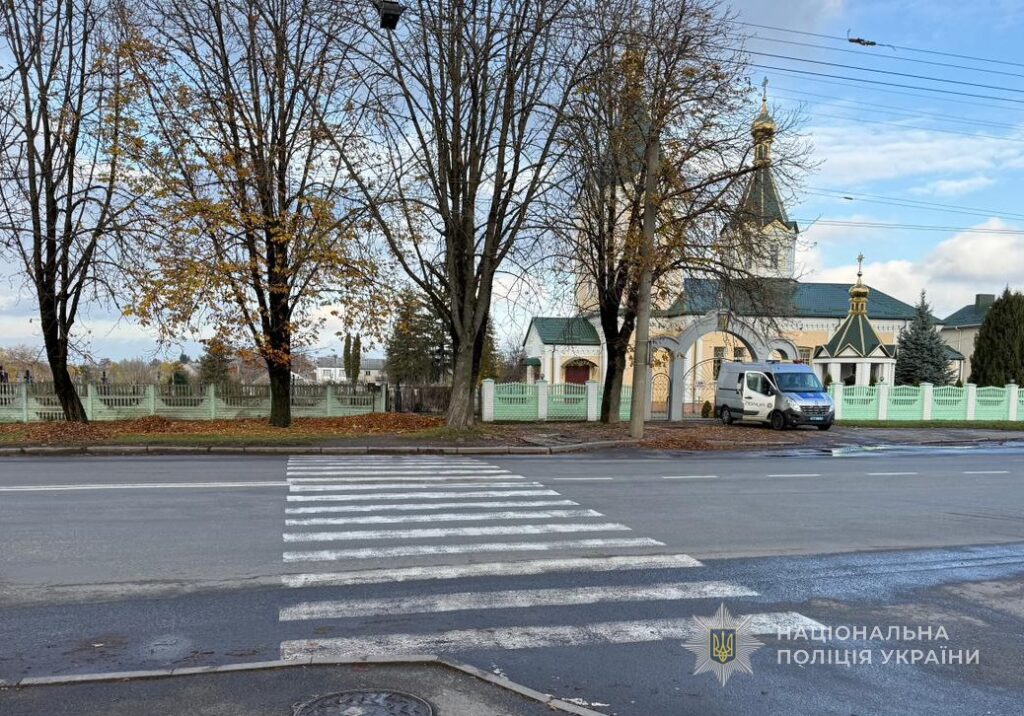 Збив на пішоході двох підлітків та втік з місця події 