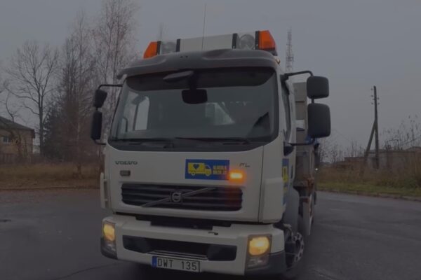 Шацьк отримав спецавтомобіль від благодійників