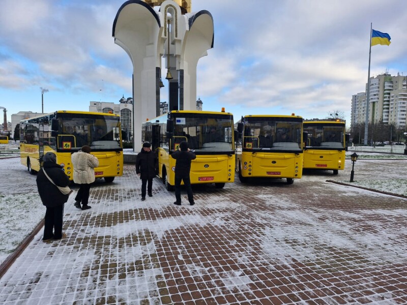 Луцька громада отримала шкільний автобус 