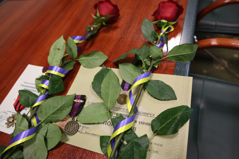 Ігор Поліщук вручив бойові нагороди двом захисникам України  