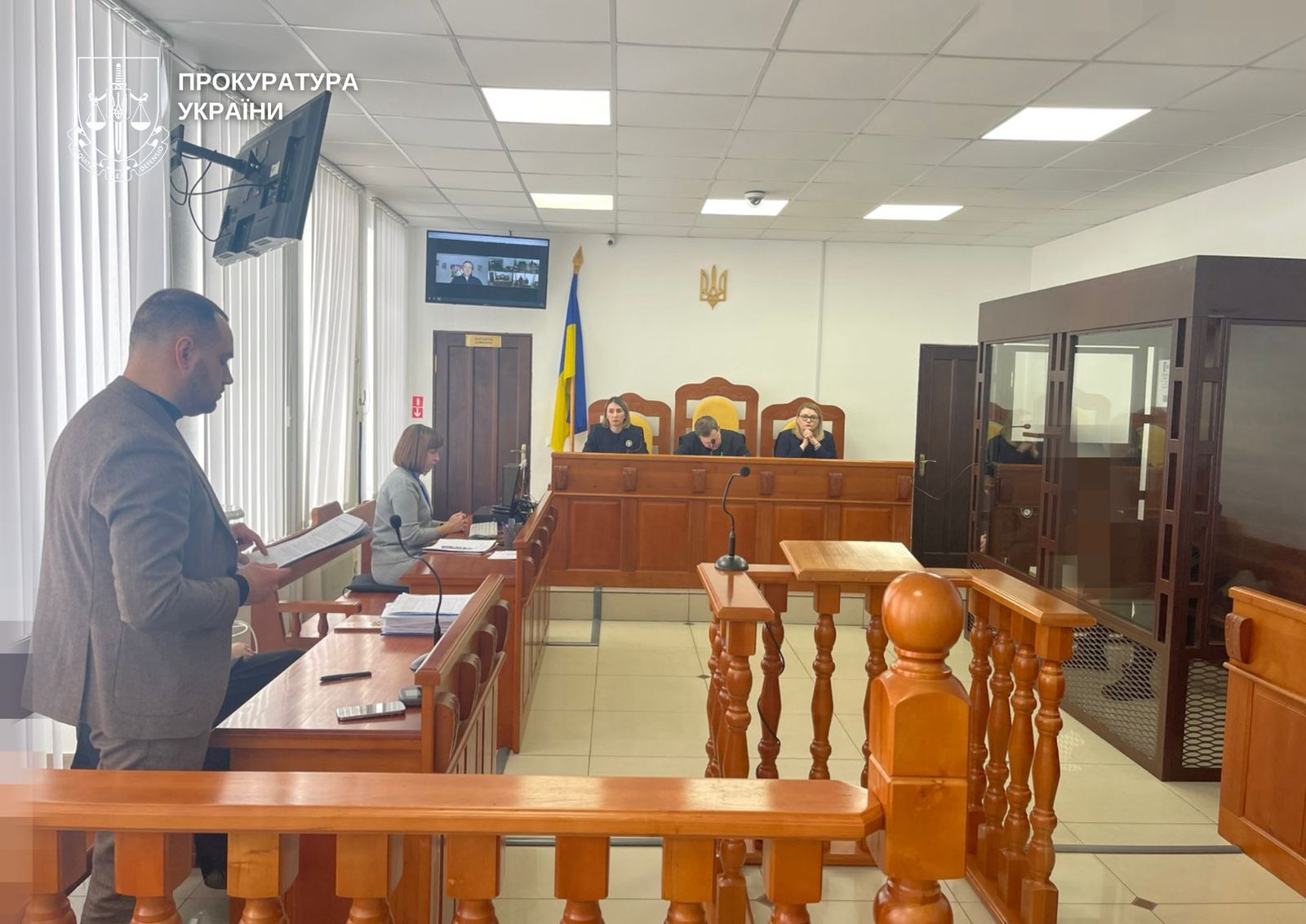 Упродовж трьох років ґвалтував власних доньок: волинянин усе життя проведе у в'язниці 