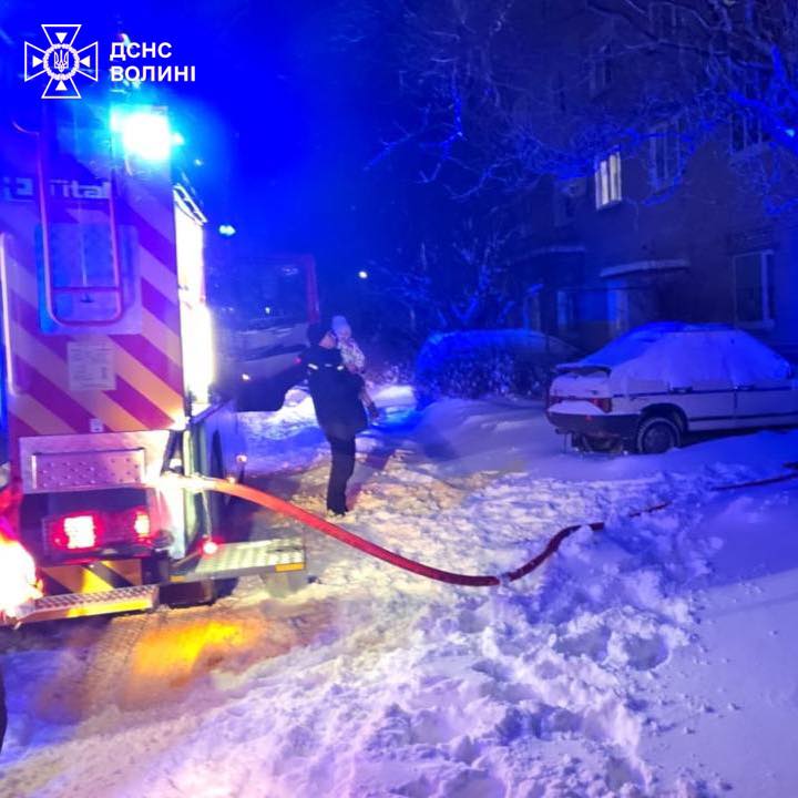 У Нововолинську під час пожежі загинула людина, ще одна - у важкому стані в лікарні 