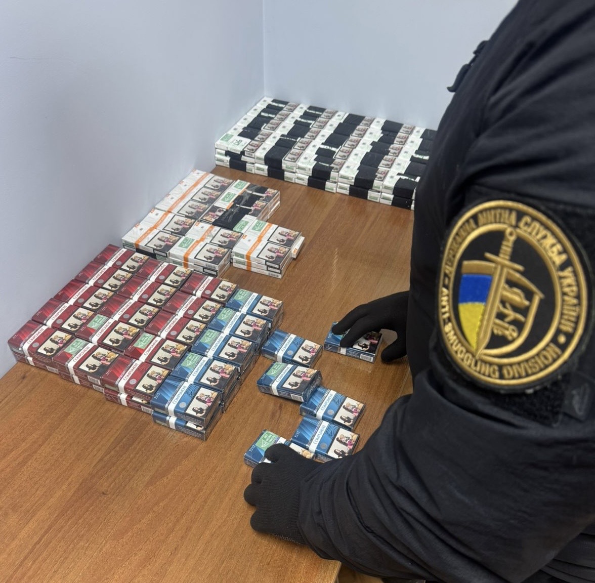 Поляк намагався провезти через кордон партію цигарок 