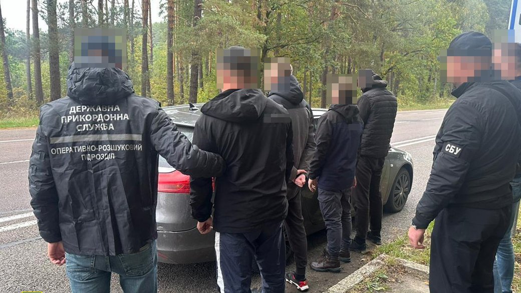 Кількість українців мобілізаційного віку за кордоном і в СЗЧ