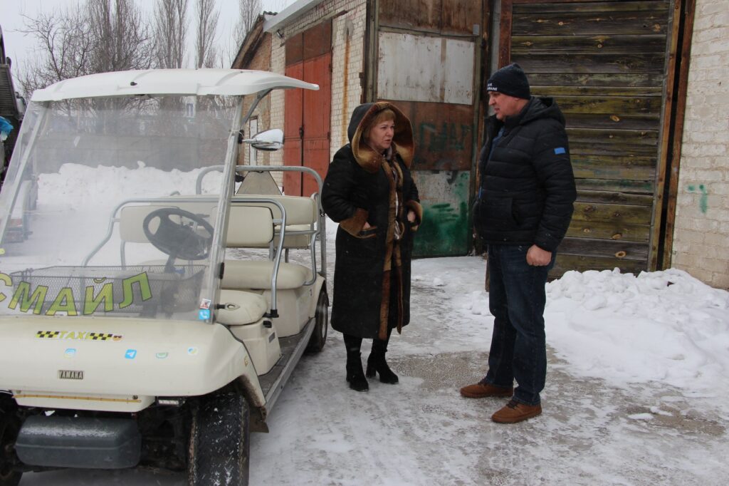 Для транзитного центру «Доманове» придбали гольфкар 