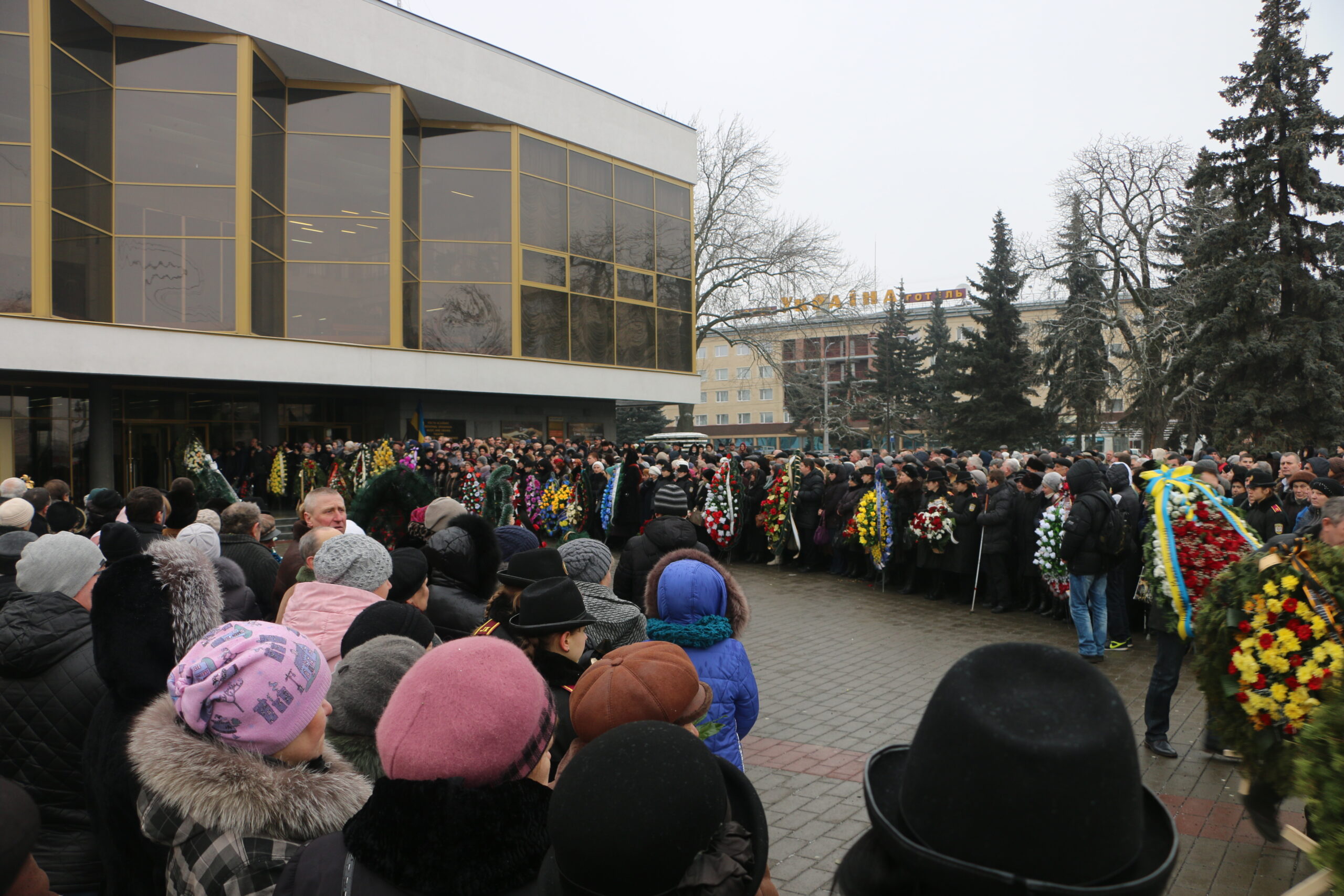 3 лютого 2017 року помер Луцький міцський голова Микола Романюк спогад