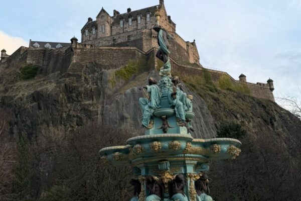 Единбург замок військовий музей Тараканів форт