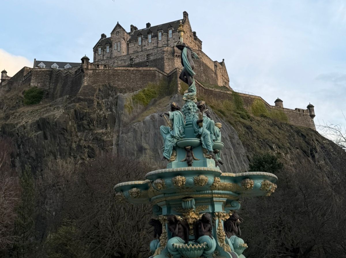 Единбург замок військовий музей Тараканів форт