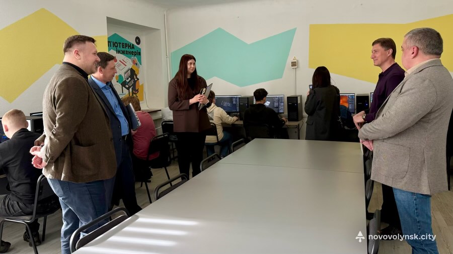 У Нововолинському коледжі відкрили оновлені освітні простори та цифровий меморіал