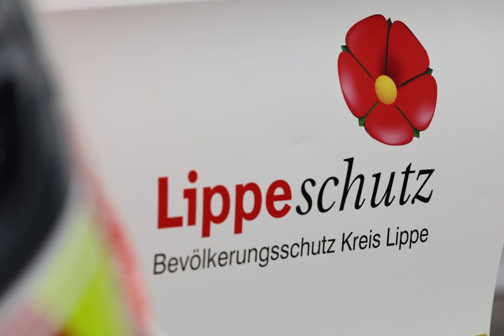 Луцькі рятувальники отримали спеціалізований автомобіль від Німеччини 