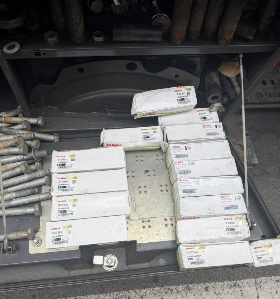 Контрабанда на пів мільйона в конструкціях комбайна 