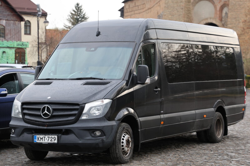 Луцькі "Хрестоносці" отримали автомобіль та спортивний інвентар 