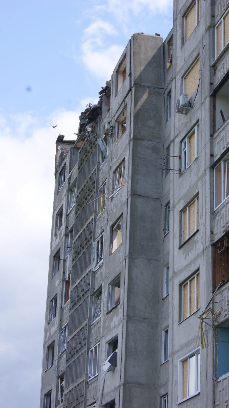 Будинок на Озерецькій, пошкоджений російською атакою, визнано непридатним для проживання  