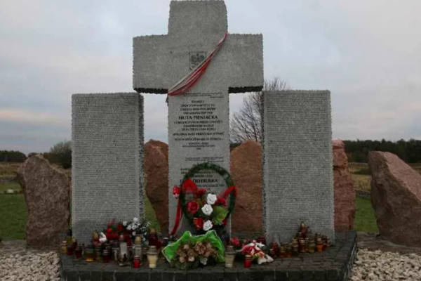 Ексгумація жерт Волинської трагедії Угли Рівненська область Гута Пеняцька Львівська область