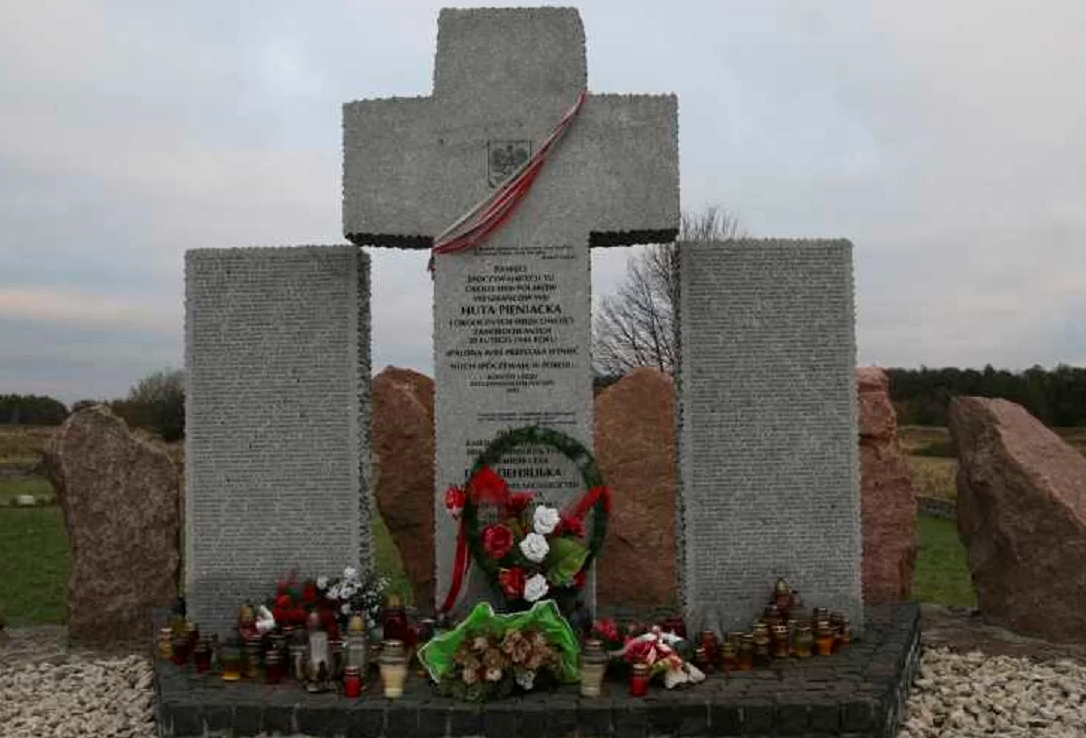 Ексгумація жерт Волинської трагедії Угли Рівненська область Гута Пеняцька Львівська область