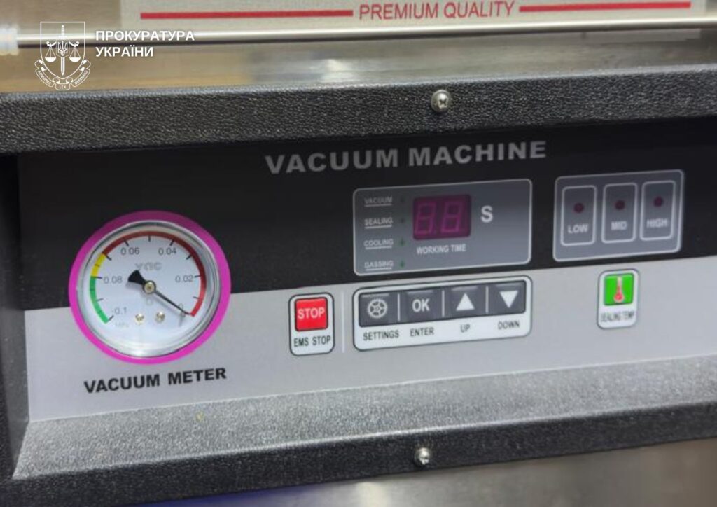 На Волині викрили підпільний цех з виготовлення тютюну 