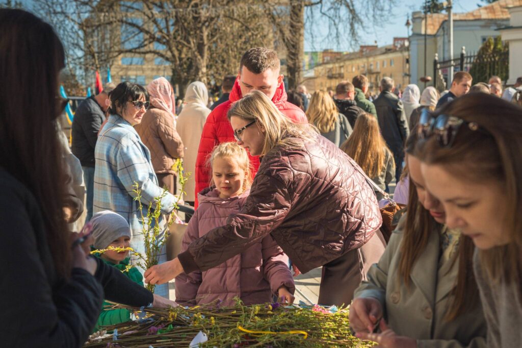 благодійний ярмарок У Луцьку