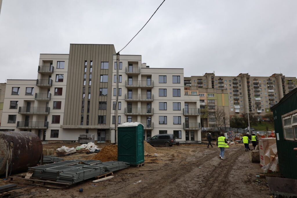 Житло для внутрішньо переміщених осіб