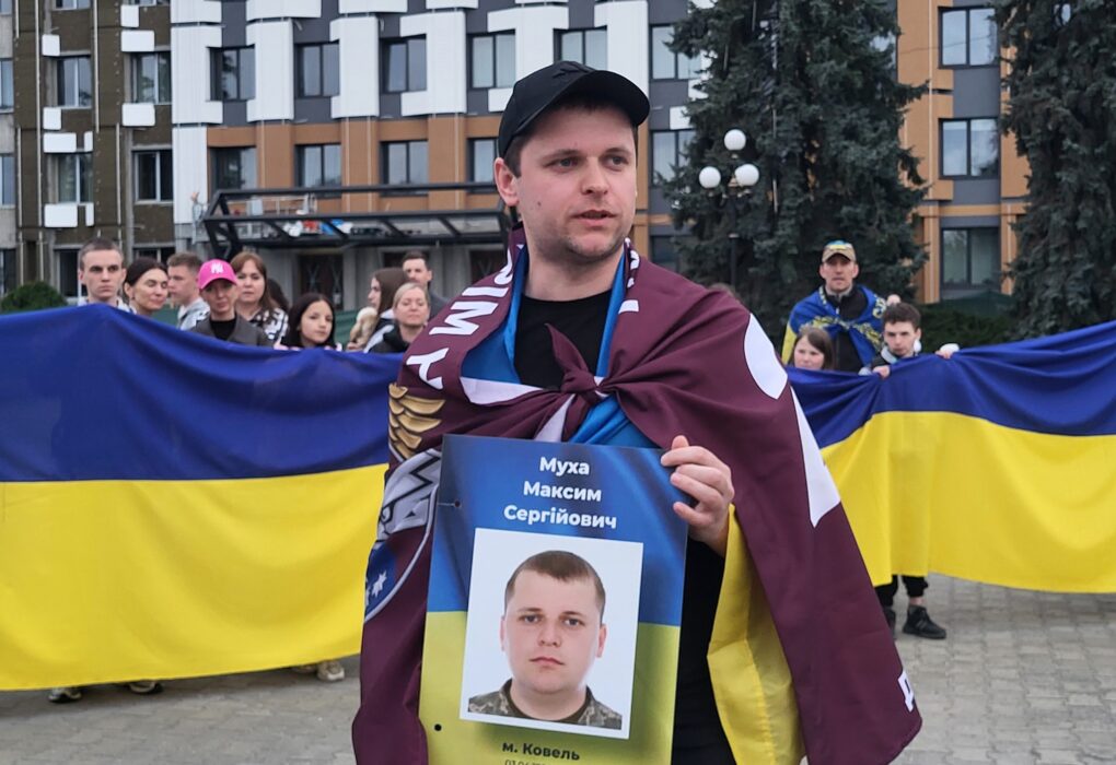 У Ковелі зустріли повернутого з полону Максима Муху 