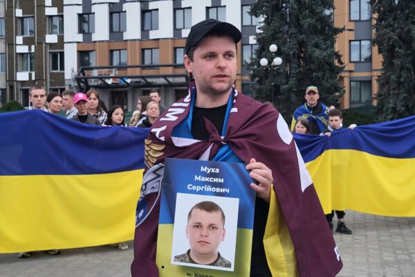 У Ковелі зустріли повернутого з полону Максима Муху 