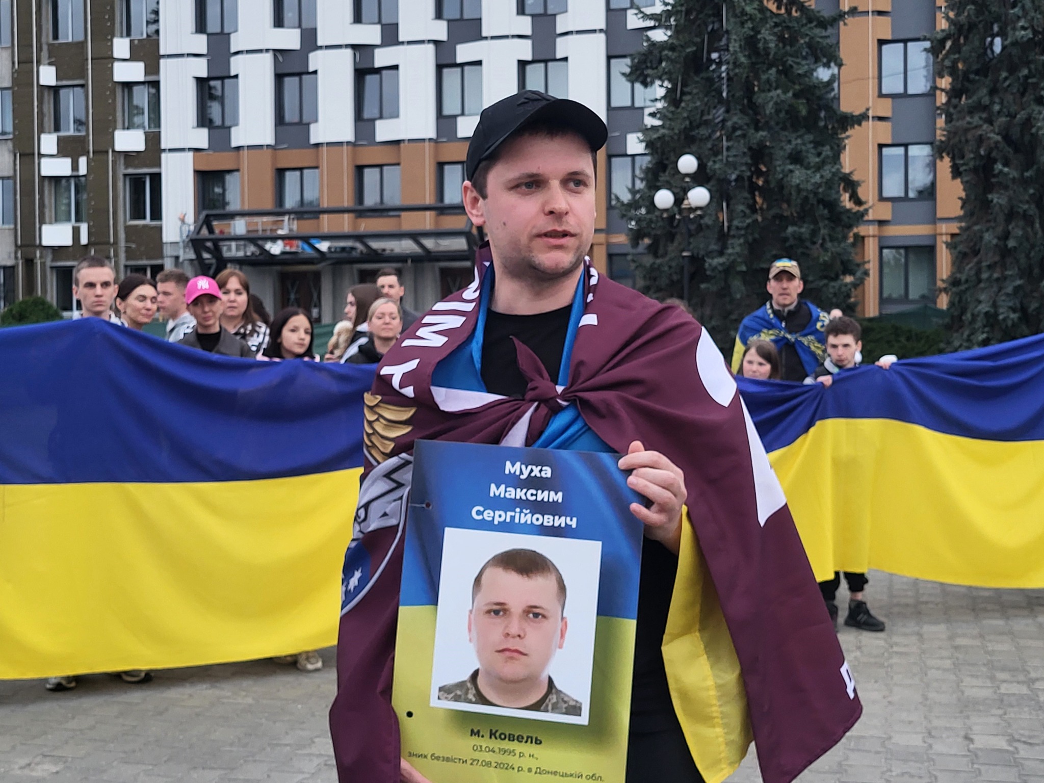 У Ковелі зустріли повернутого з полону Максима Муху 