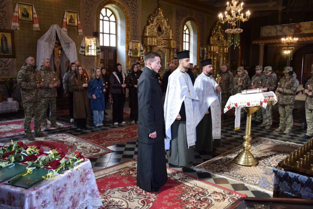 У Луцьку п’ятьом родинам загиблих прикордонників вручили їхні посмертні нагороди  