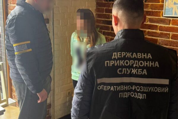 Волинянка намагалася продати власного сина 