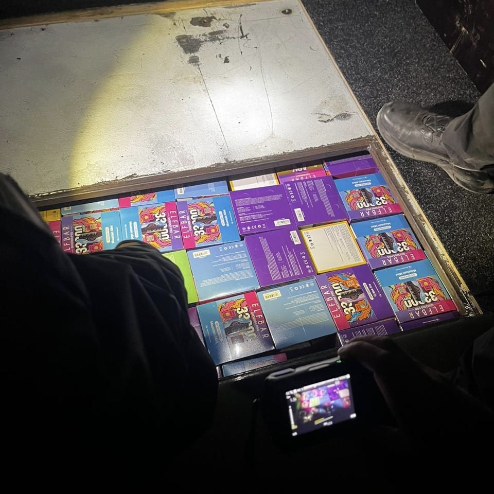 спроба незаконно провезти сигарети